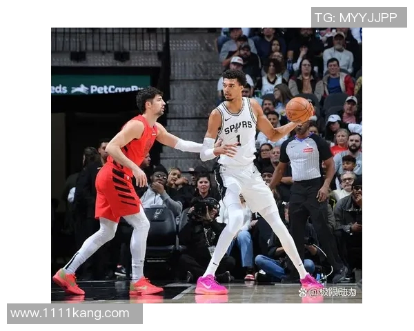 2014年NBA西部决赛马刺与雷霆的激烈对决回顾与分析 2014年NBA西部决赛马刺与雷霆的激烈对决回顾与分析