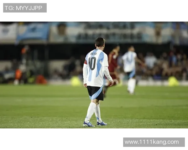 梅西梅开二度，巴萨3-0轻松战胜对手