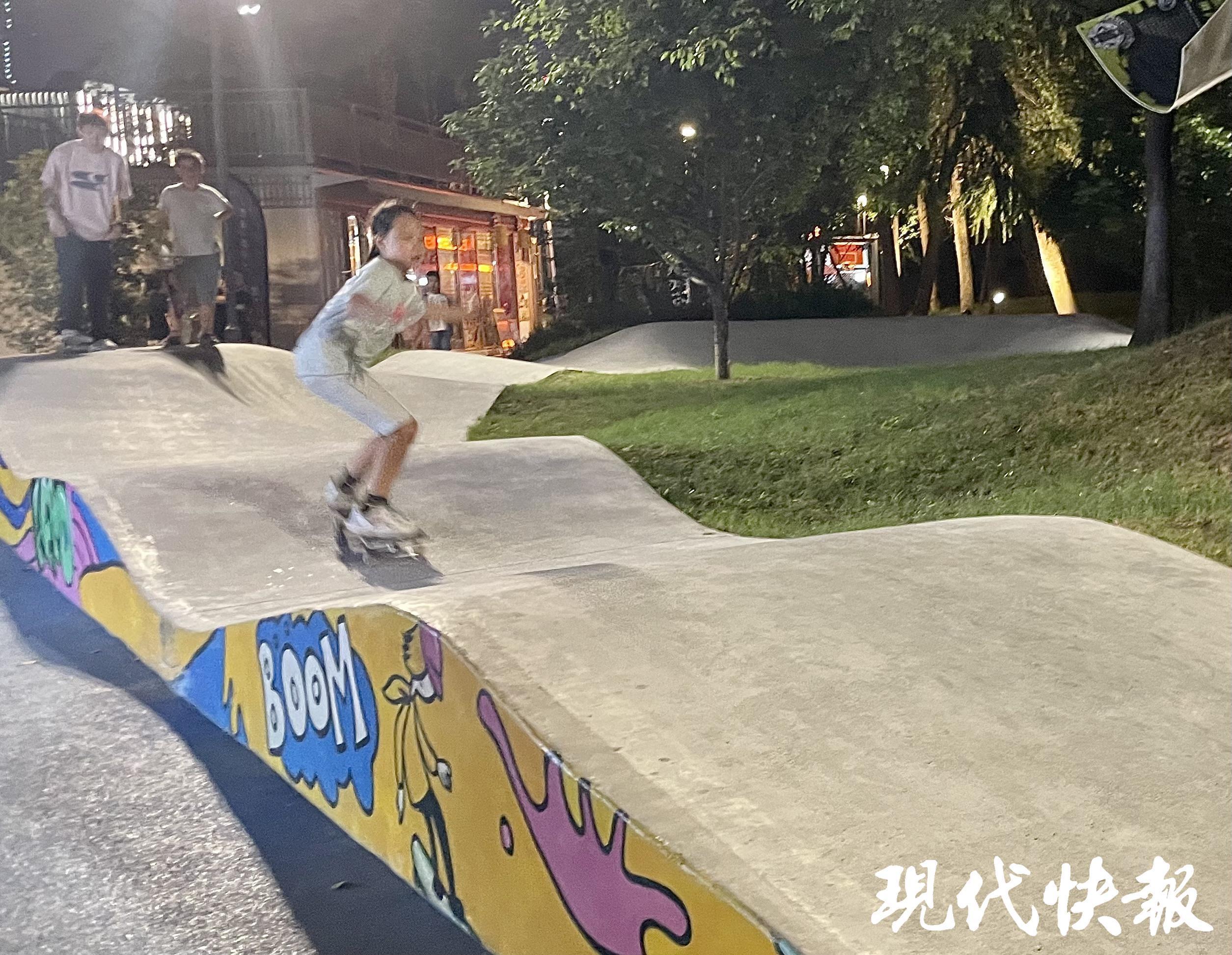 文脉华章｜奥运刮起“潮玩”风体育文化的年轻态表达九游娱乐app(图4)