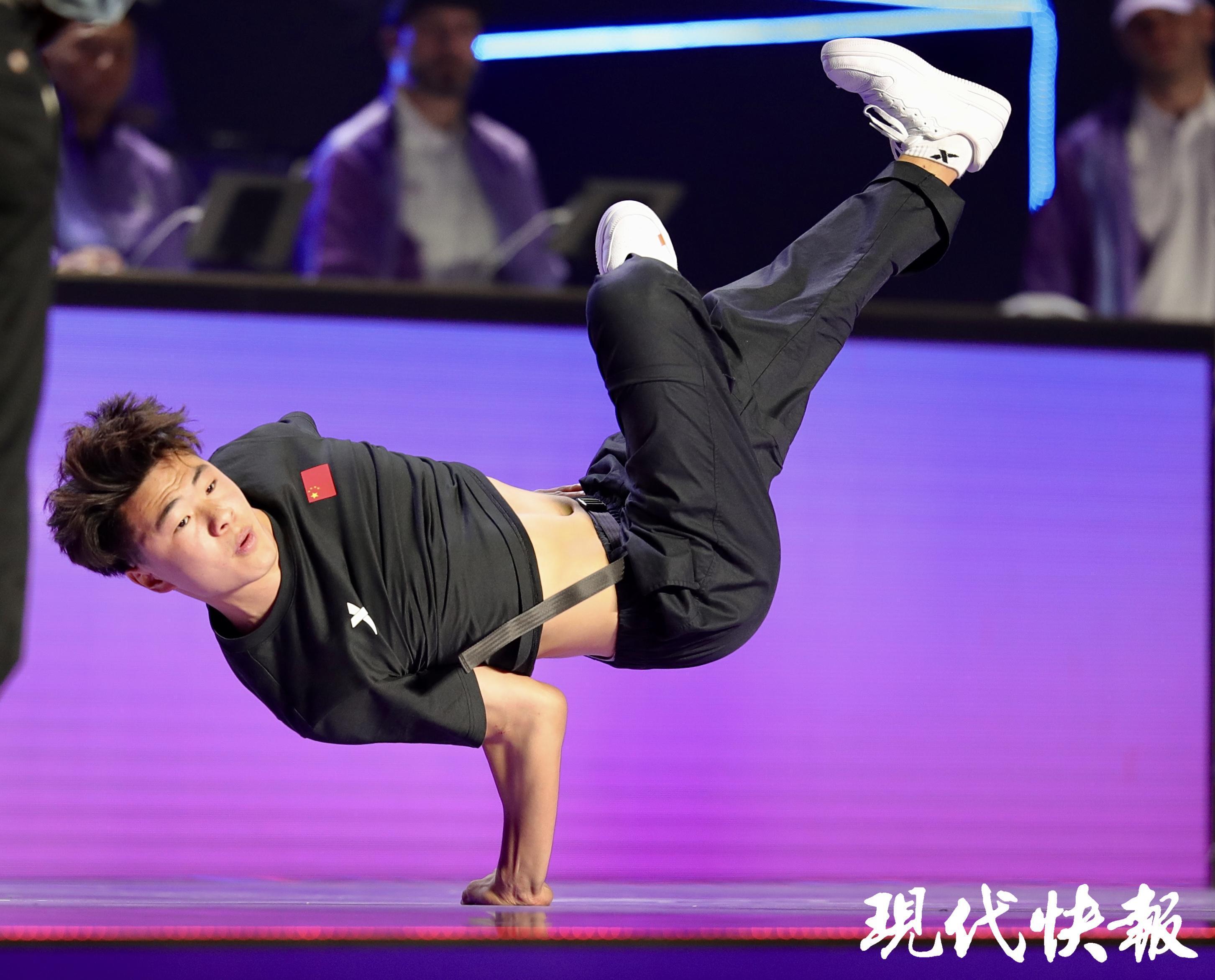 文脉华章｜奥运刮起“潮玩”风体育文化的年轻态表达九游娱乐app(图5)